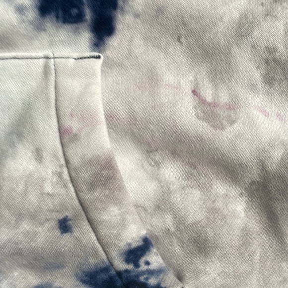 holister sweatshirt - Picture 2 of 3